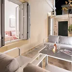 Modern-vintage Old Town Apartment Corfu (city)
