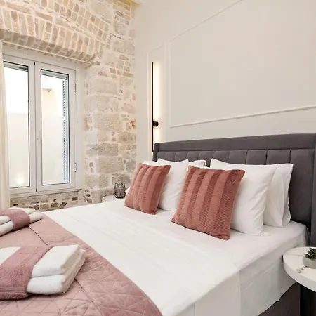 Apartment Modern-vintage Old Town *