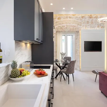 Apartment Modern-vintage Old Town *
