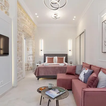 Modern-vintage Old Town Apartment