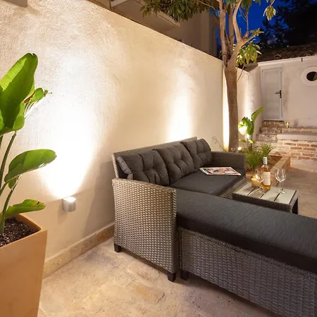 Modern-vintage Old Town Apartment Corfu (city)