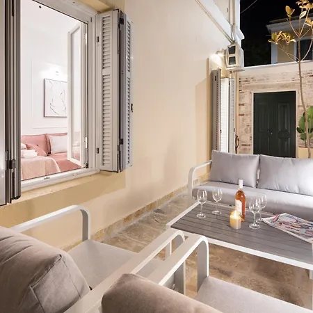 Modern-vintage Old Town Apartment Corfu (city)