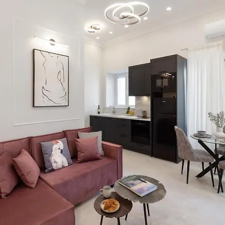 Modern-vintage Old Town